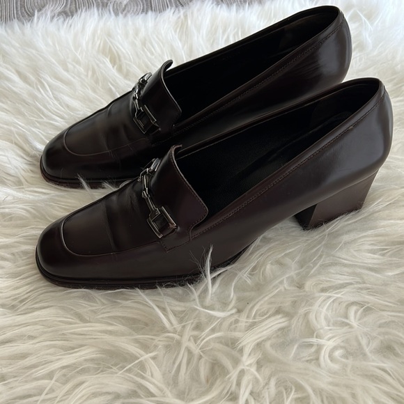 Gucci leather dark brown heels / shoes 7.5 - Picture 2 of 7